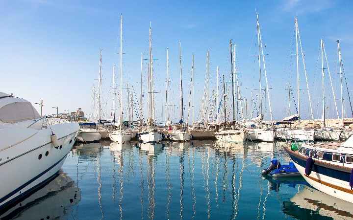 Funding for the upgrading projects of three marinas comprised in the Recovery Fund